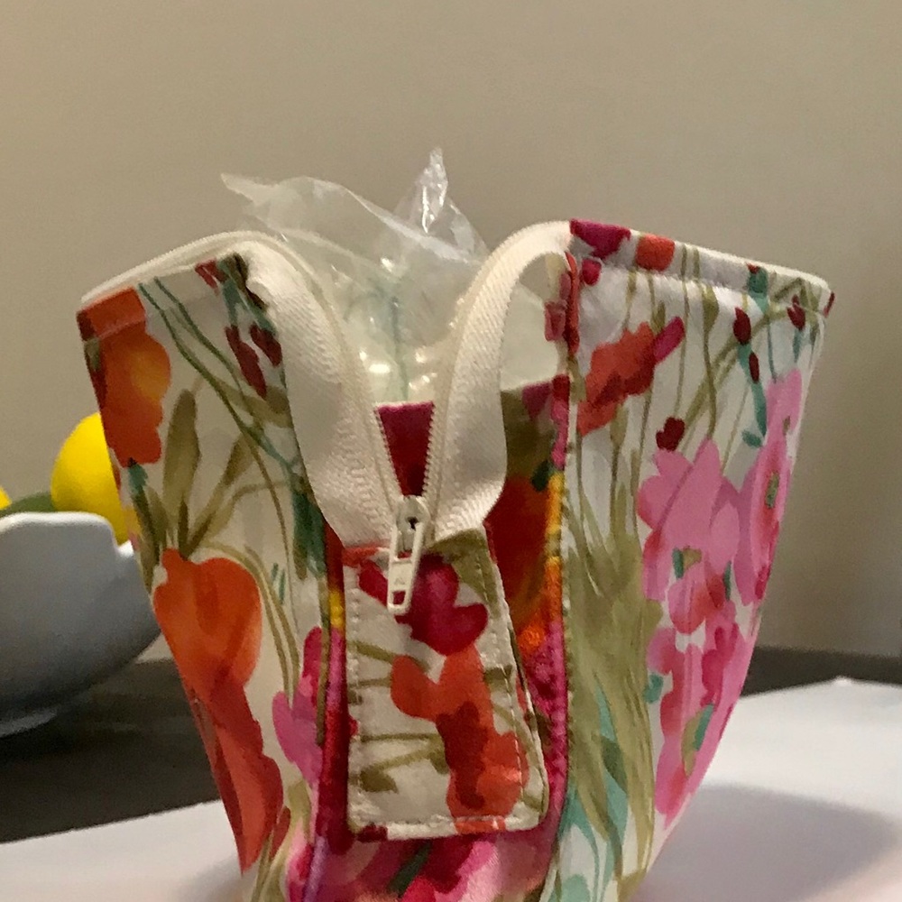 Chris Notti Silk Makeup Bag - Picture 6 of 8